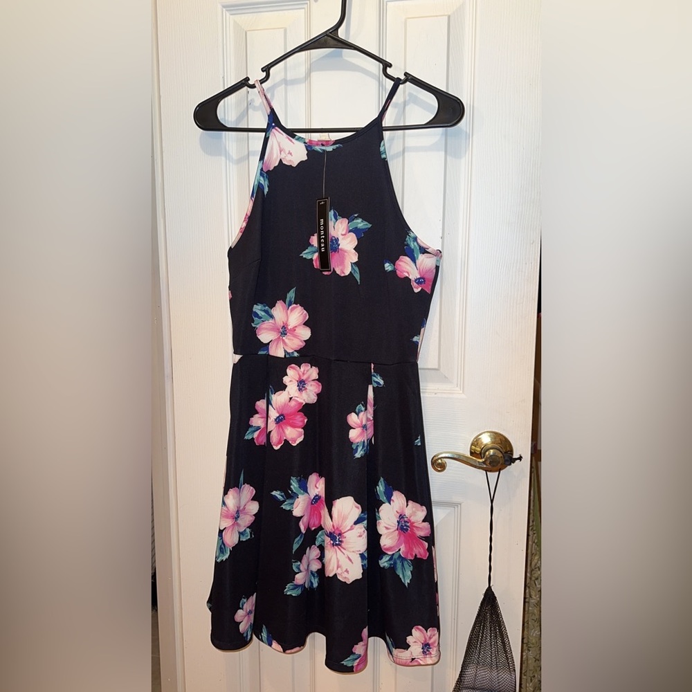 Monteau navy/floral dress NWT. Size M